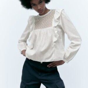 NEW Zara RUFFLED FLOWY BLOUSE  Top Ivory Womens Size M Long‎ Sleeve Embroidered
